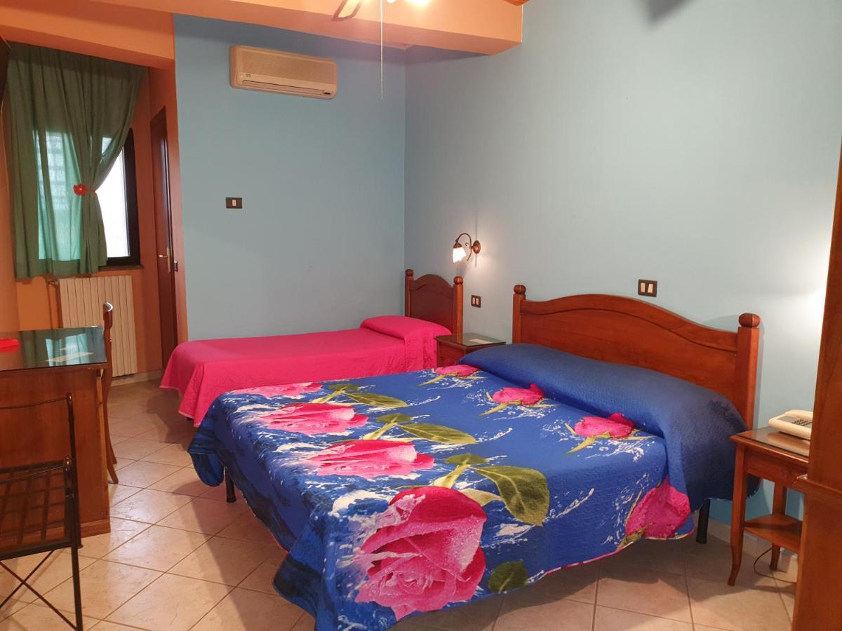 קאסלנואבו די נאפולי Hotel Caribe מראה חיצוני תמונה