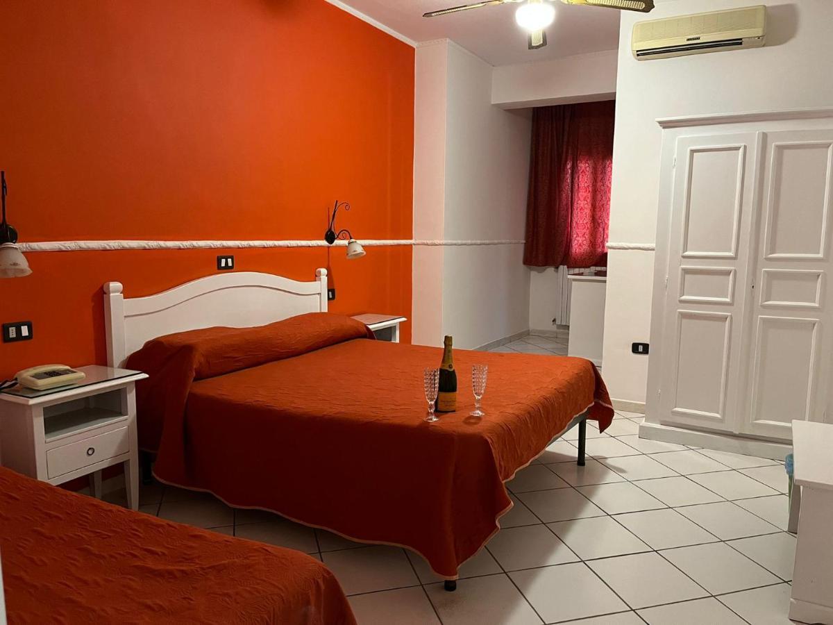 קאסלנואבו די נאפולי Hotel Caribe מראה חיצוני תמונה
