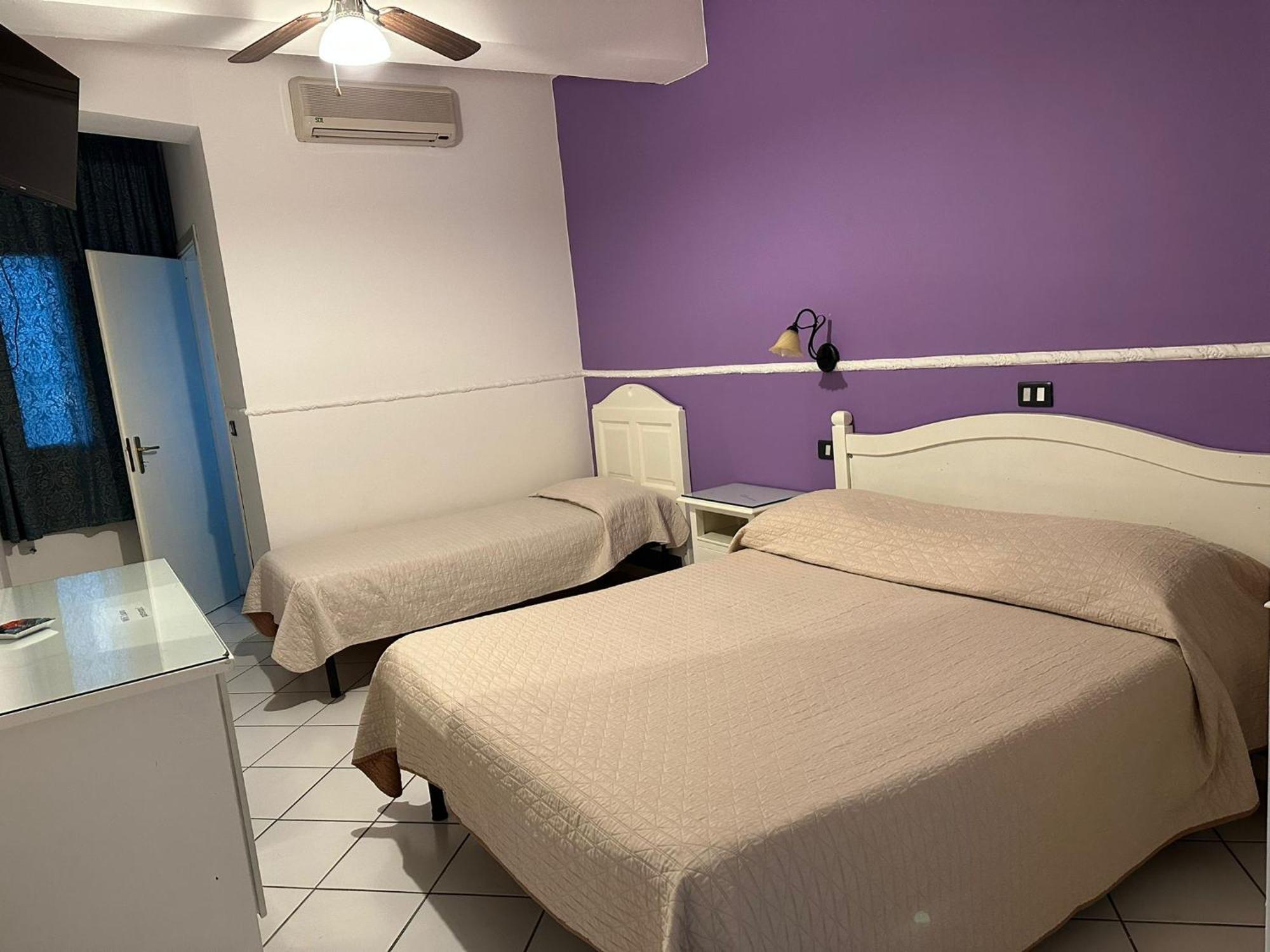 קאסלנואבו די נאפולי Hotel Caribe מראה חיצוני תמונה