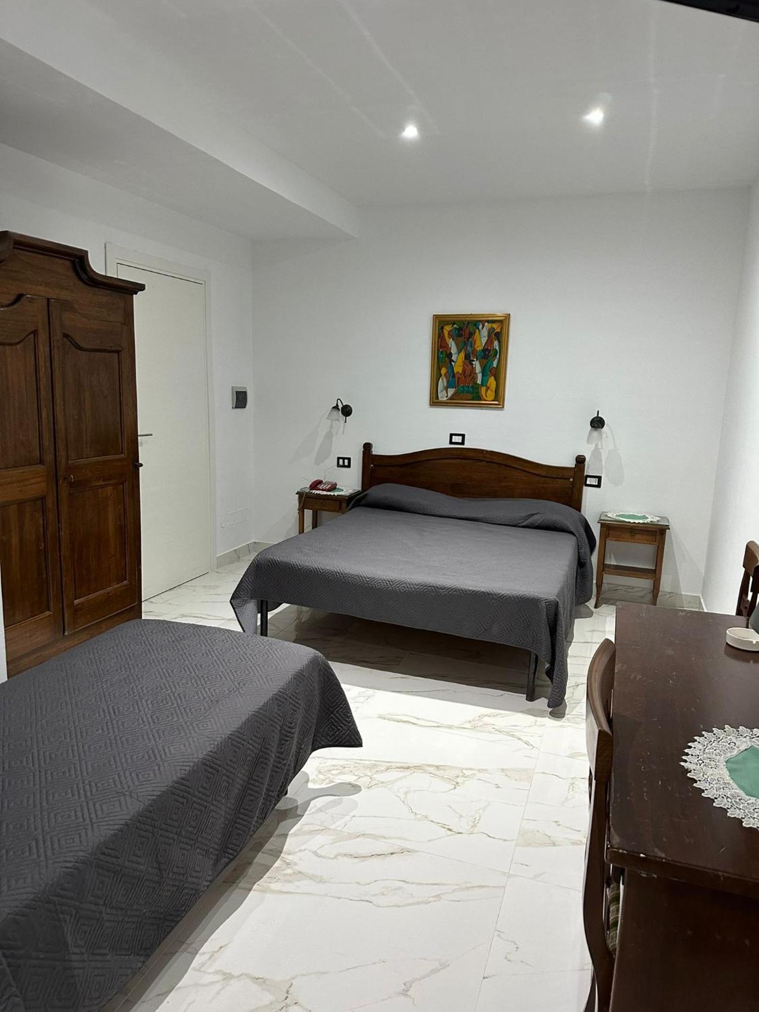 קאסלנואבו די נאפולי Hotel Caribe מראה חיצוני תמונה